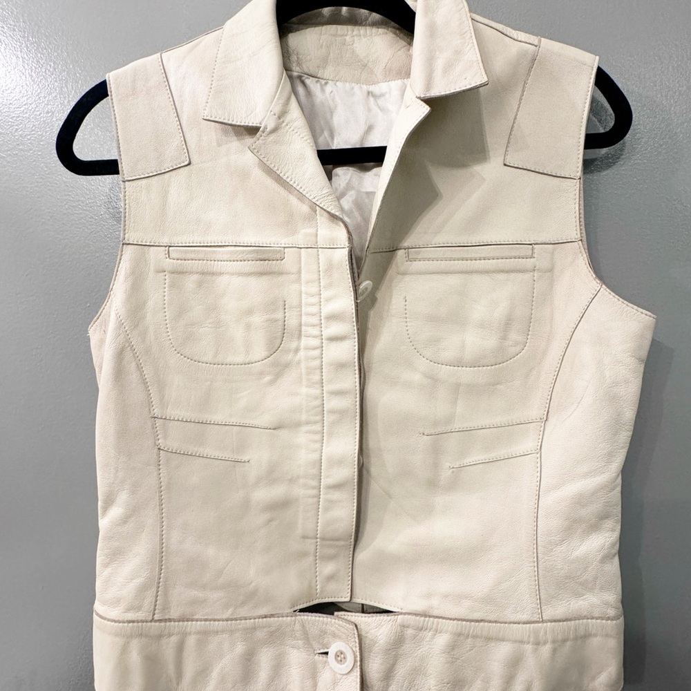 Beautiful vintage leather vest from Brazil (M)- with tags on it!